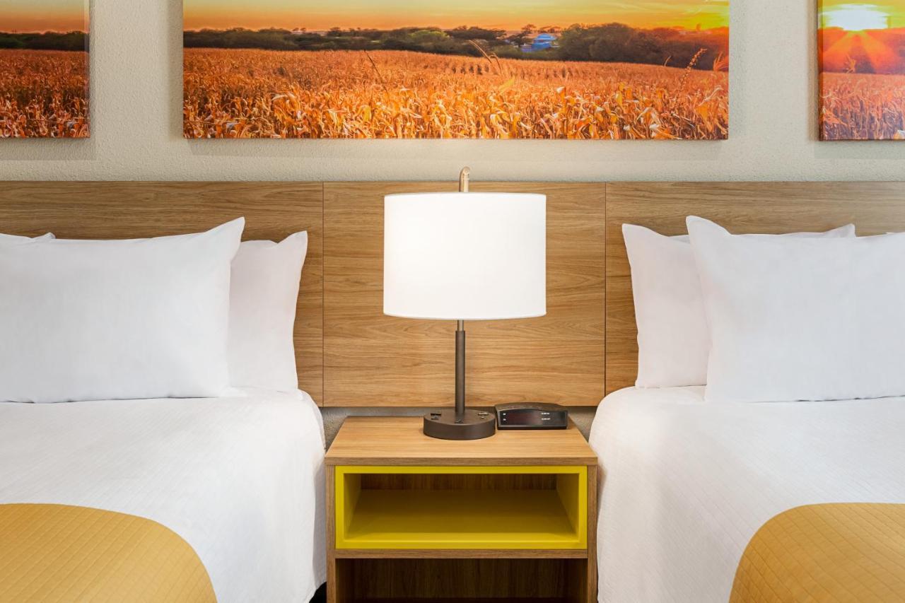 Days Inn & Suites By Wyndham Greater Tomball Exterior foto