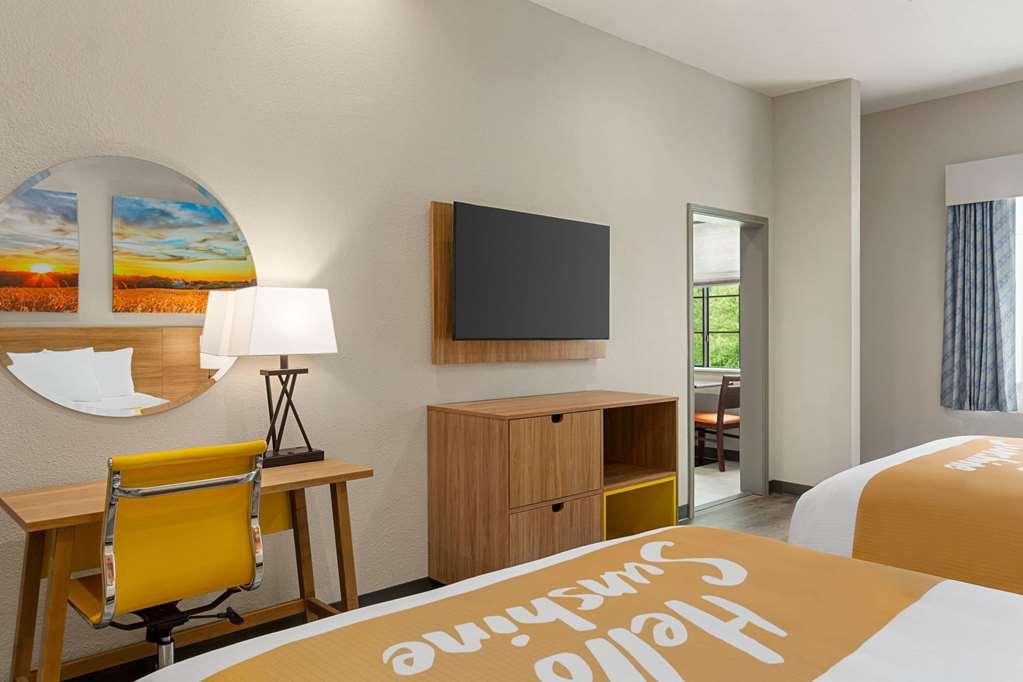 Days Inn & Suites By Wyndham Greater Tomball Quarto foto